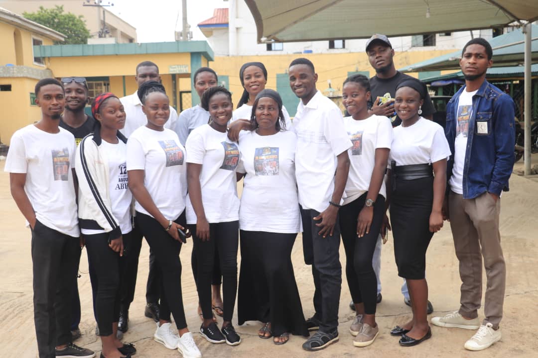 Kindness Beyond Borders Charity Innitiative volunteer working a food security survey of Venezuelan immigrants.